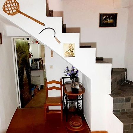 Charming House In Illar With Mountain View And Balcony Villa Bagian luar foto