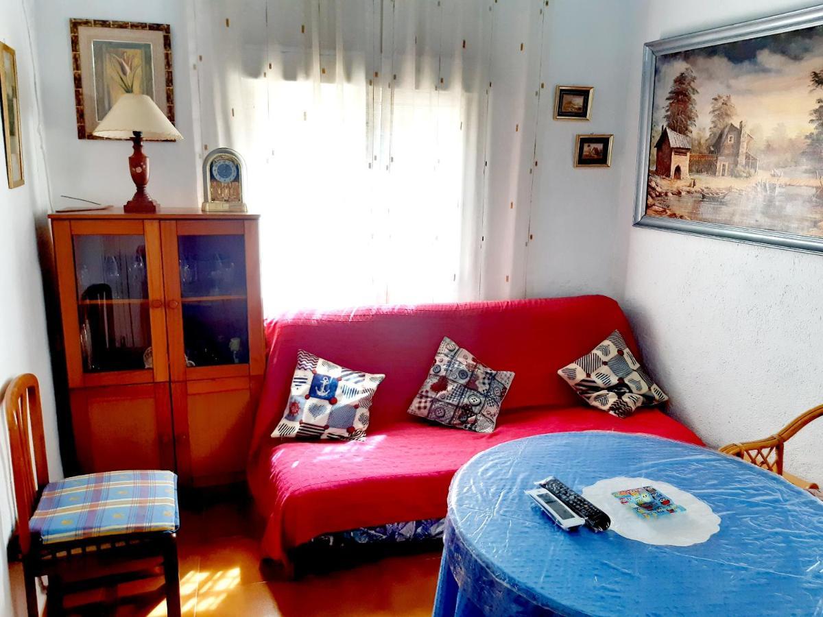 Charming House In Illar With Mountain View And Balcony Villa Bagian luar foto