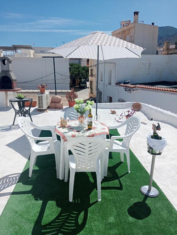 Charming House In Illar With Mountain View And Balcony Villa Bagian luar foto