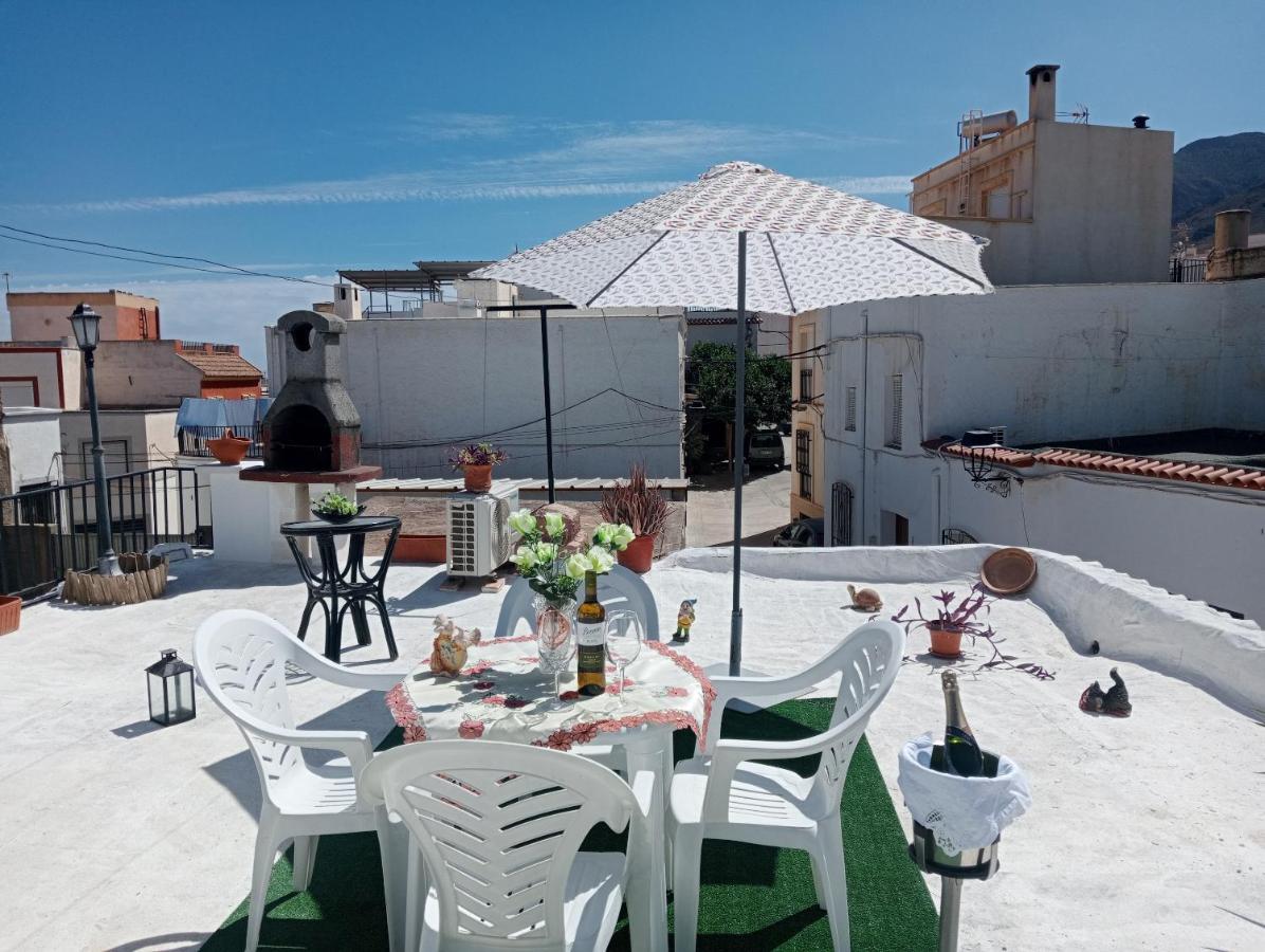 Charming House In Illar With Mountain View And Balcony Villa Bagian luar foto