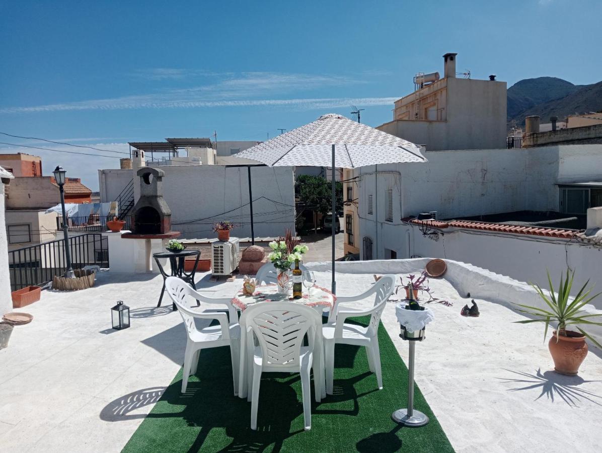 Charming House In Illar With Mountain View And Balcony Villa Bagian luar foto