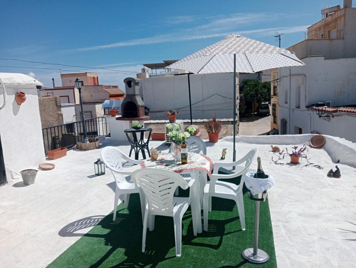 Charming House In Illar With Mountain View And Balcony Villa Bagian luar foto