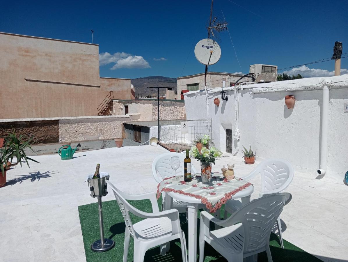 Charming House In Illar With Mountain View And Balcony Villa Bagian luar foto