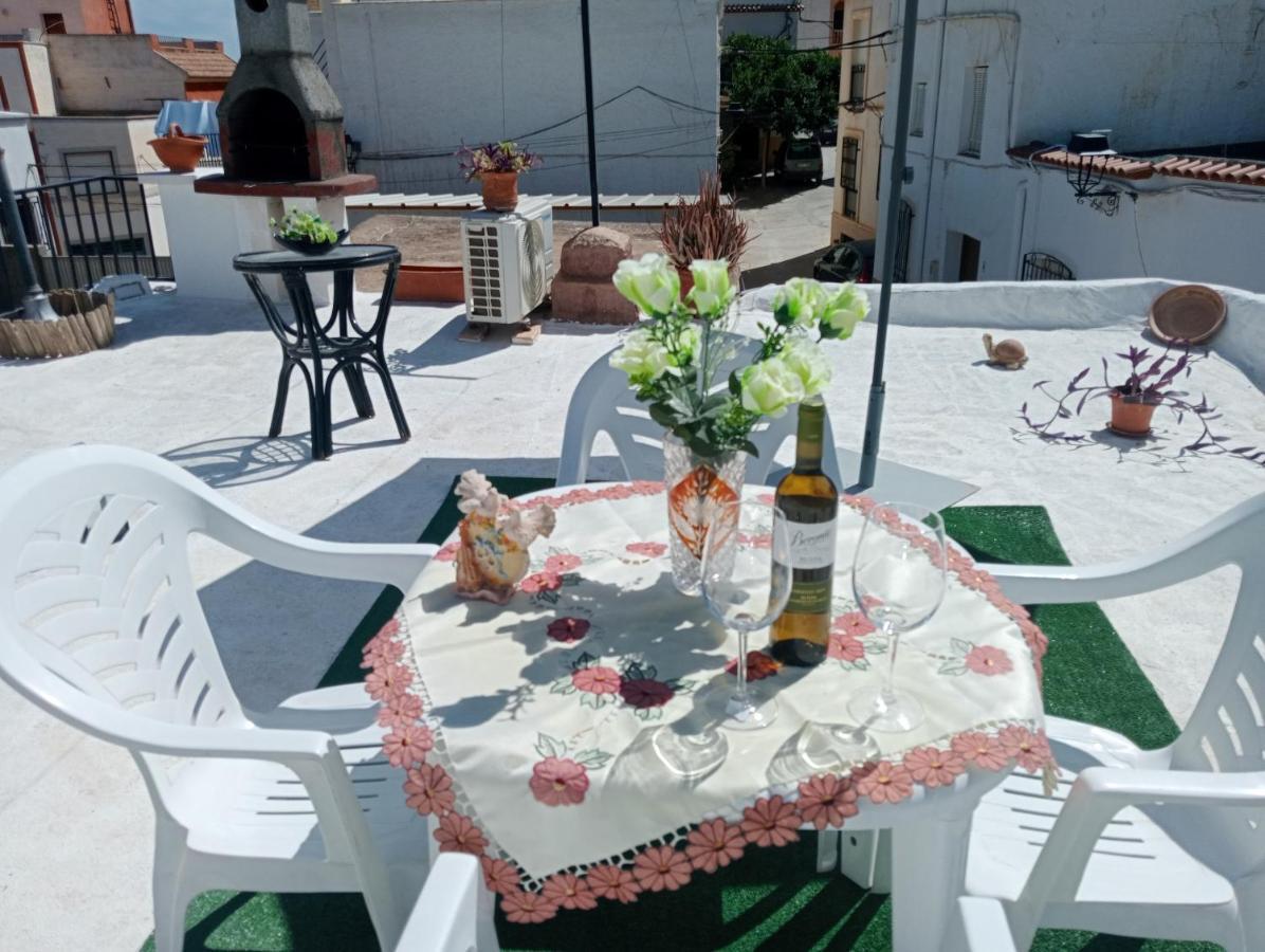 Charming House In Illar With Mountain View And Balcony Villa Bagian luar foto