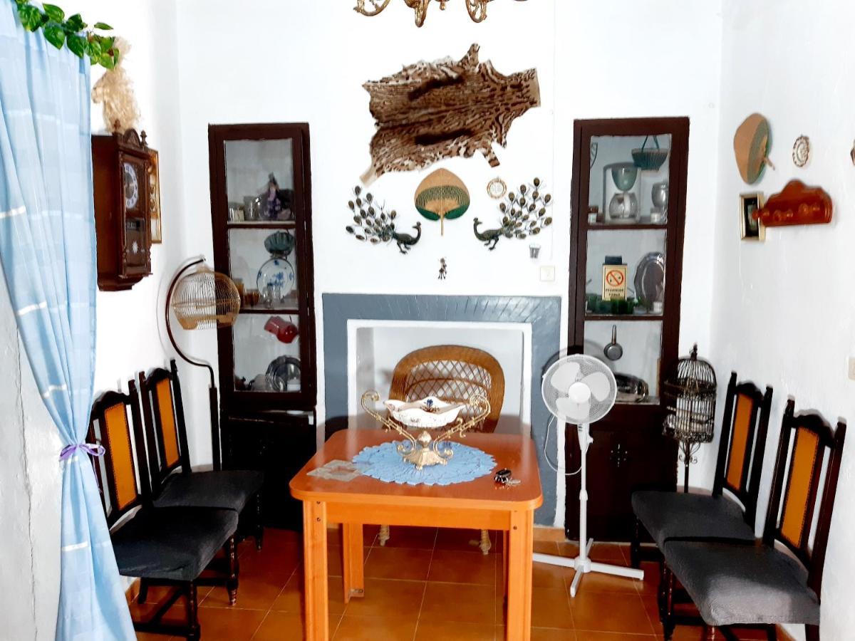 Charming House In Illar With Mountain View And Balcony Villa Bagian luar foto