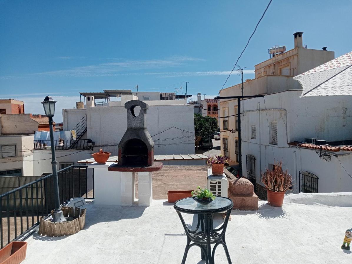 Charming House In Illar With Mountain View And Balcony Villa Bagian luar foto