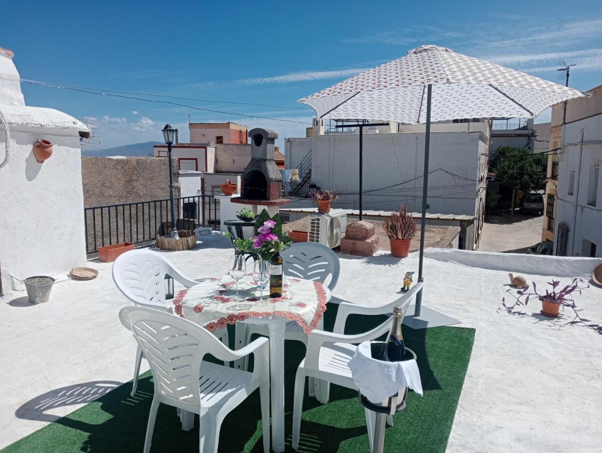 Charming House In Illar With Mountain View And Balcony Villa Bagian luar foto