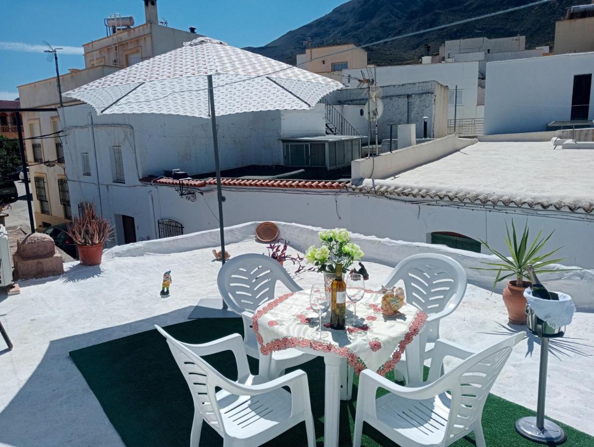 Charming House In Illar With Mountain View And Balcony Villa Bagian luar foto