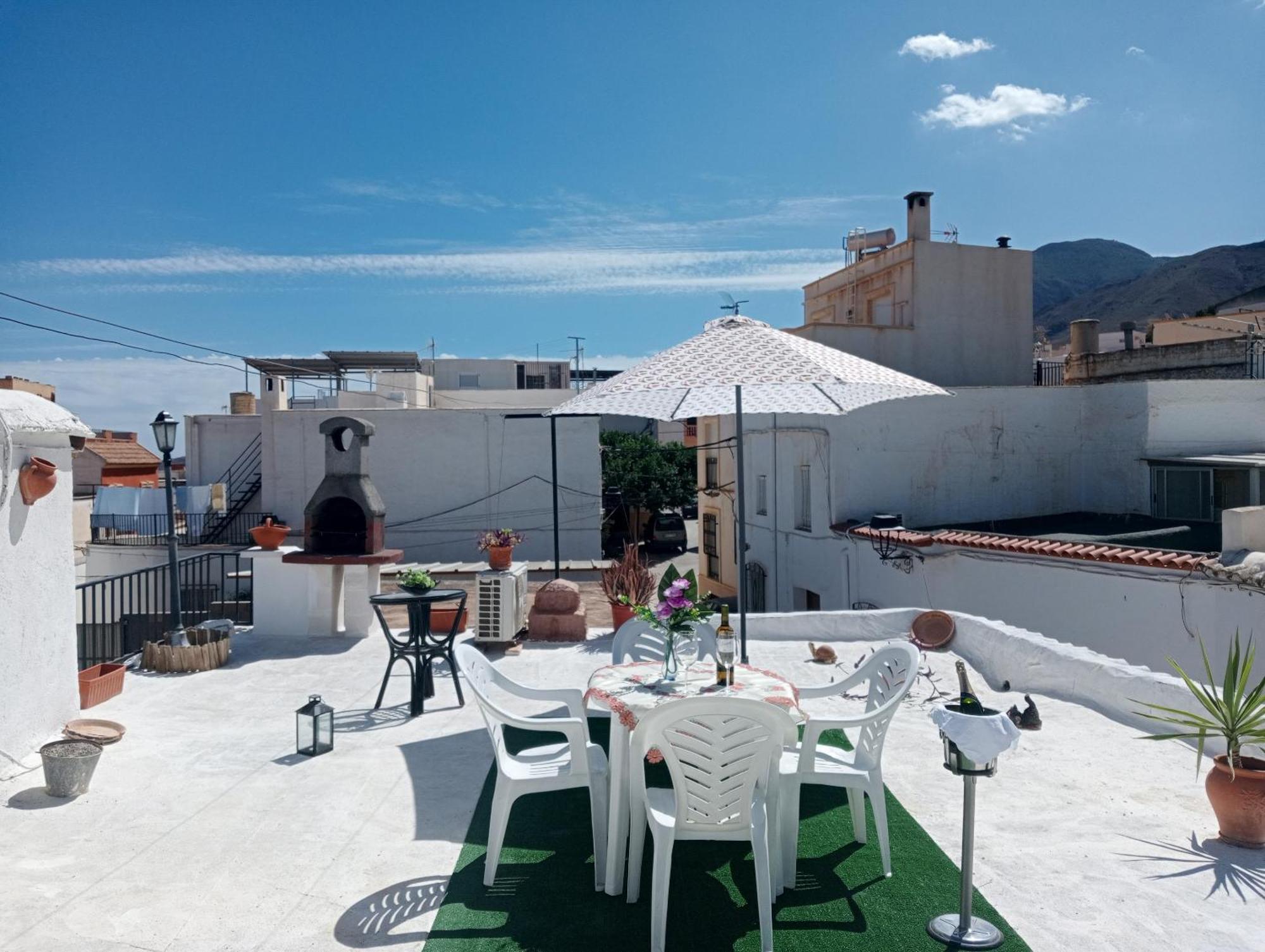 Charming House In Illar With Mountain View And Balcony Villa Bagian luar foto